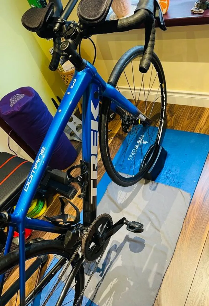 Trek Domane AL 3 Road bike Size 49 Excellent Condition - Image 4