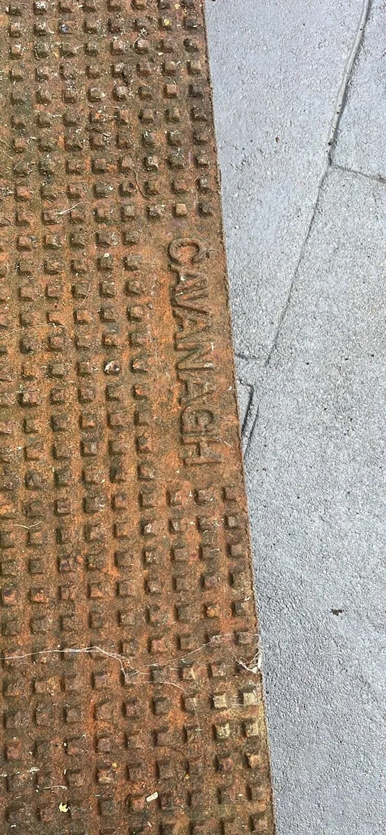 Manhole cover - Image 3