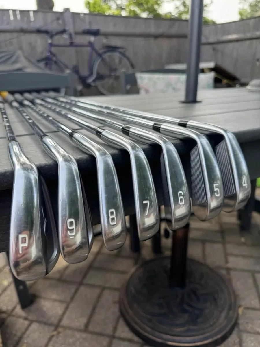 Mizuno Pro 243 5アイアンDynamic Gold 120 Mizuno Pro 243 Irons - Maple Hill Golf