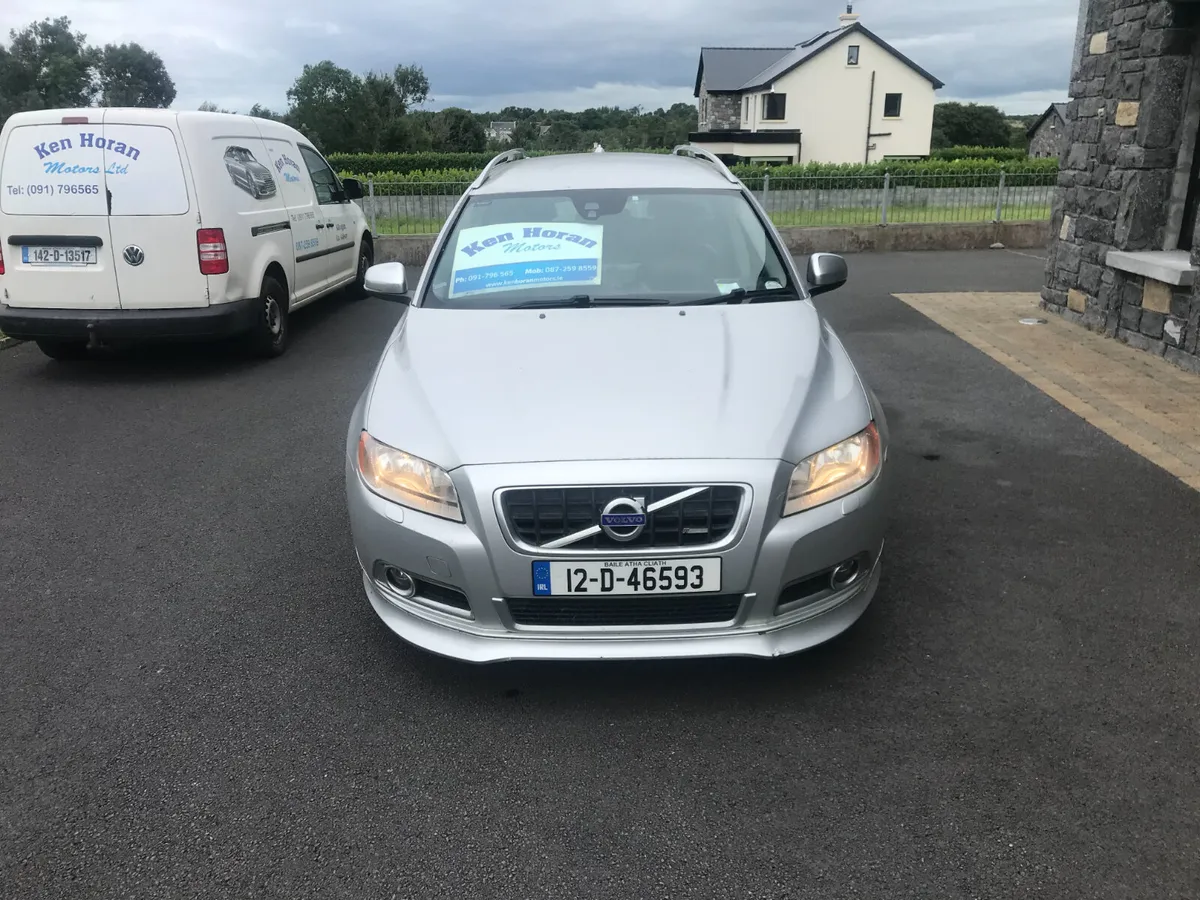 Volvo V70 R-Design Estate 1.6 Dsl 2012 - Image 2