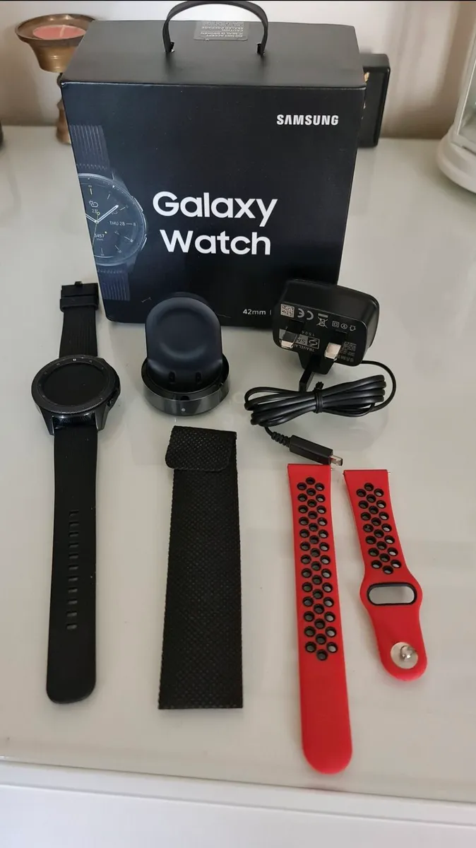 Samsung Galaxy 42mm Smart Watch - Black