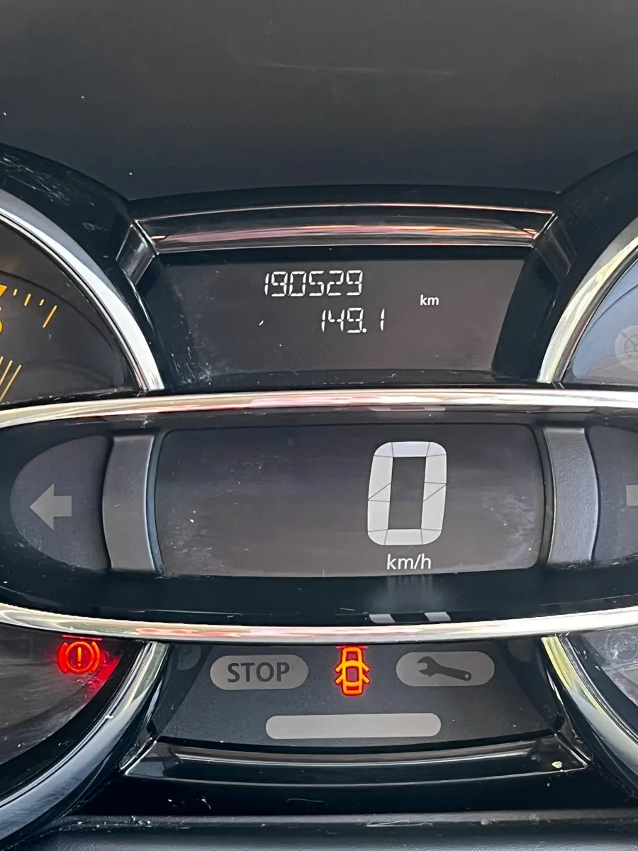 Renault Clio 2014 - Image 2