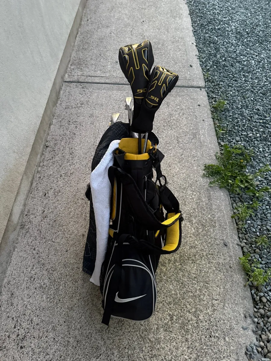 Kids Golf Set - Image 1