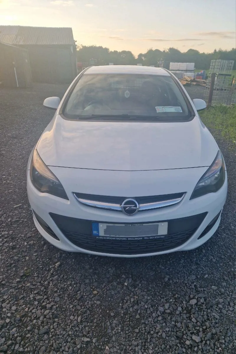 Opel Astra 2014 Car Van - Image 1