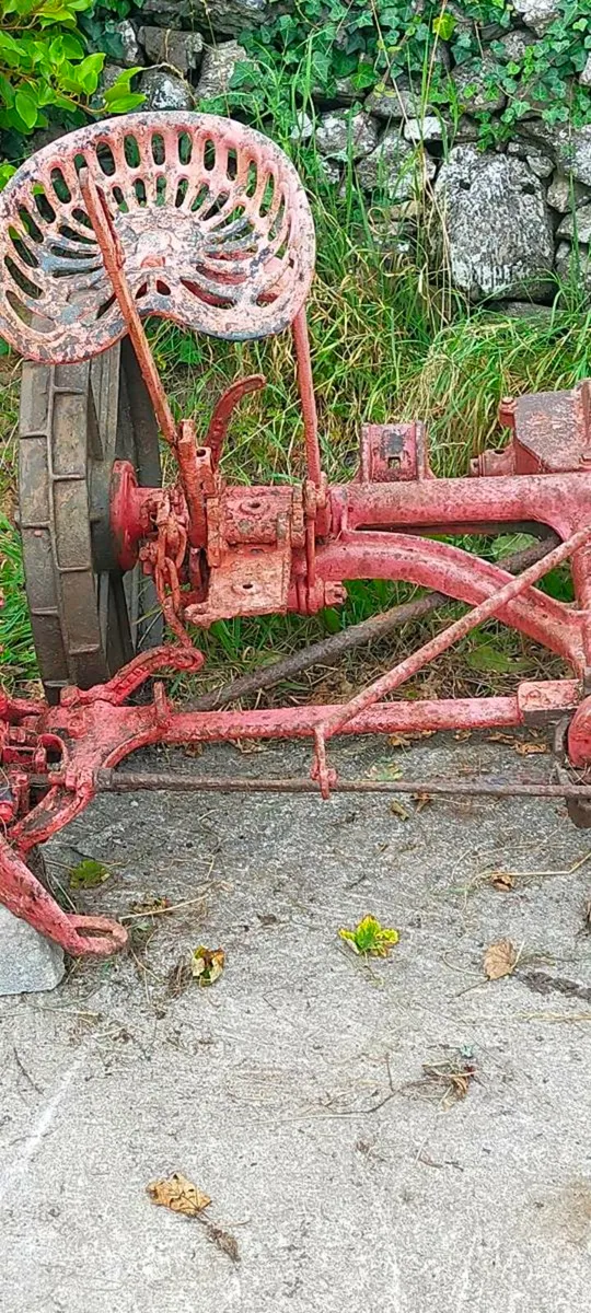 Antique farm machinery - Image 2
