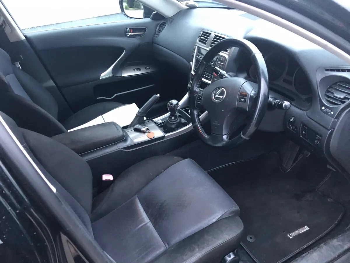 Lexus IS 2008 - Image 2