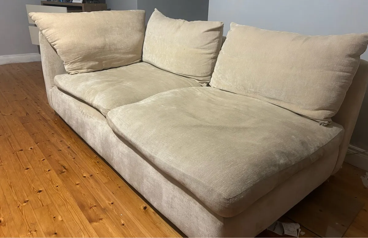 2 seater Couch - Image 1
