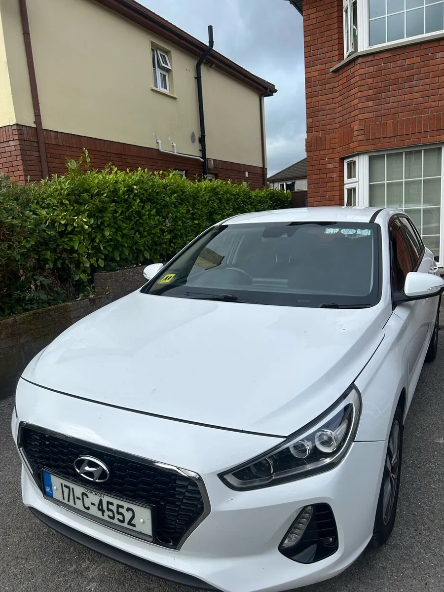 Hyundai i30 deluxe 2017 - Image 1