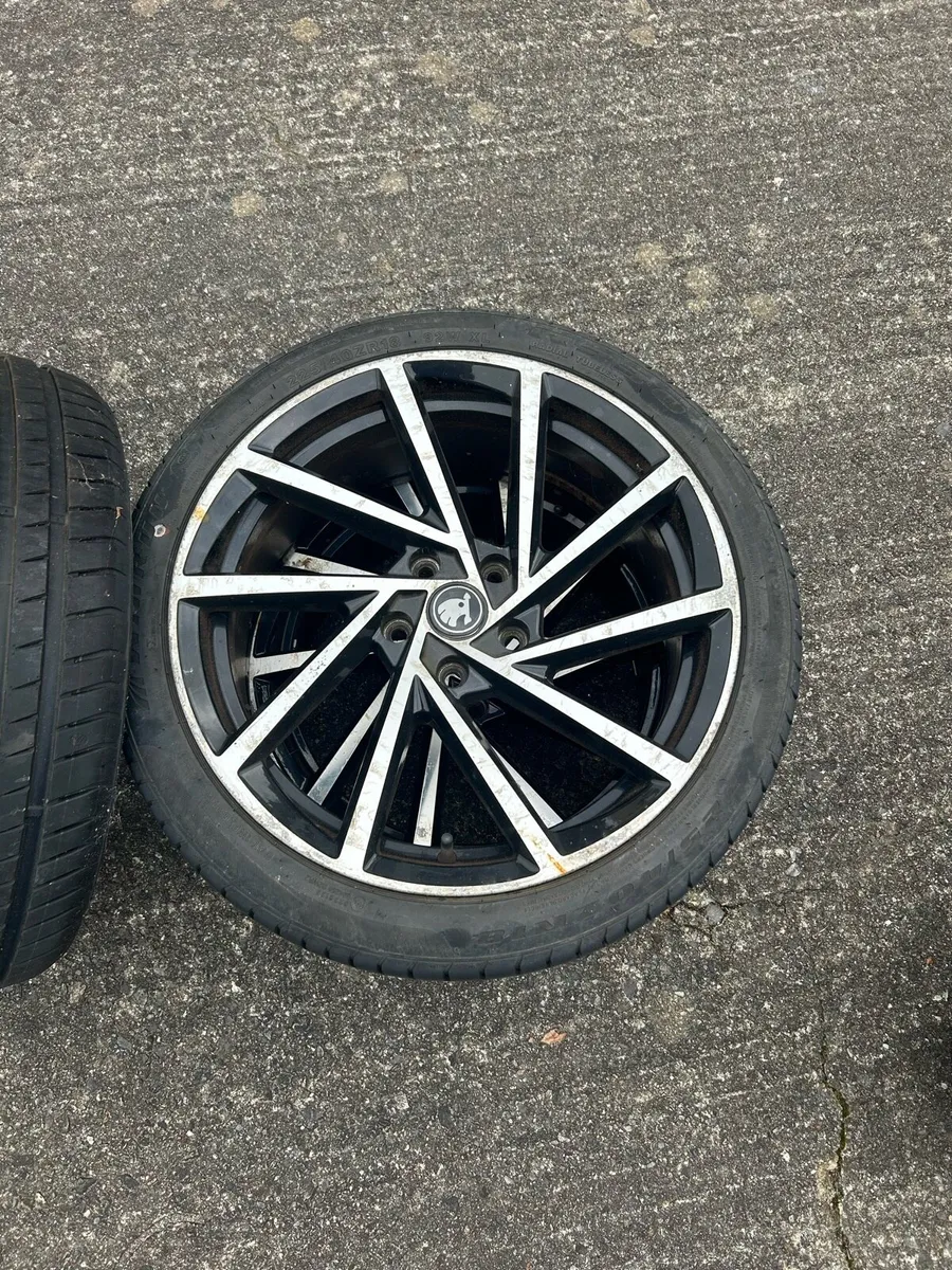 4 Skoda Octavia alloys & tyres - Image 1