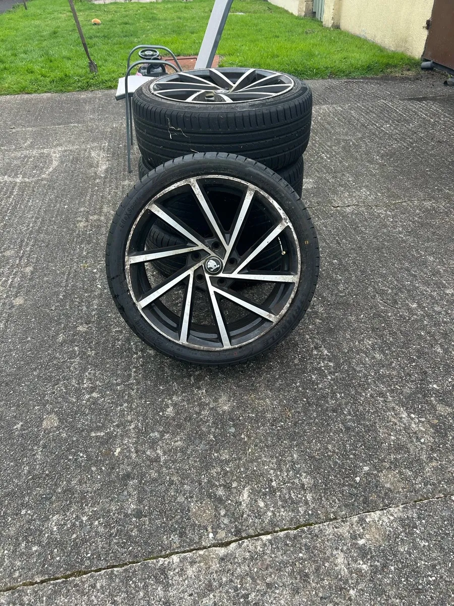 4 Skoda Octavia alloys & tyres - Image 2