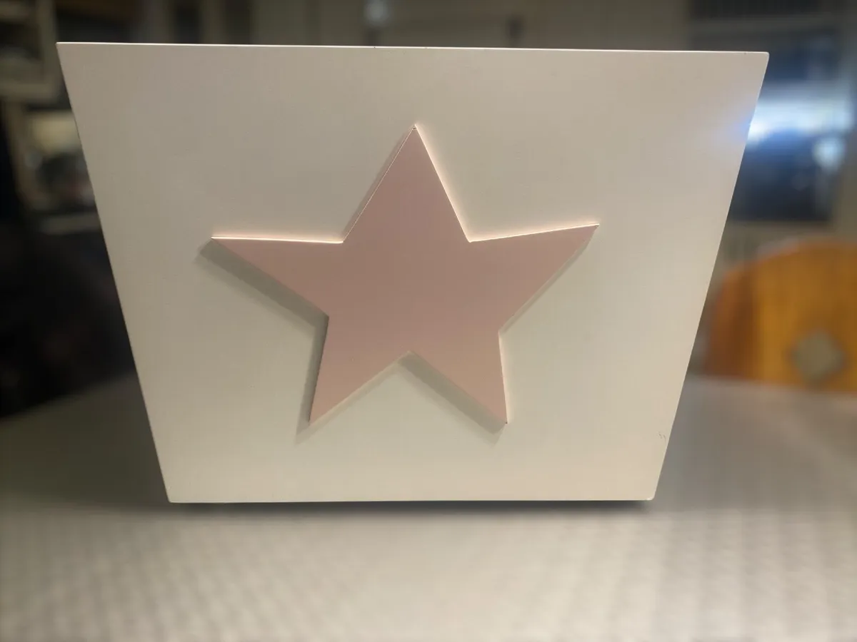 Toy box - Image 1