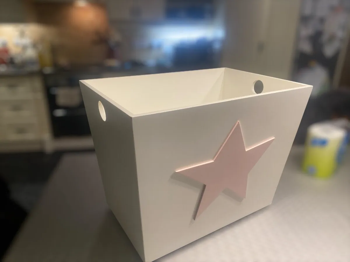 Toy box - Image 2