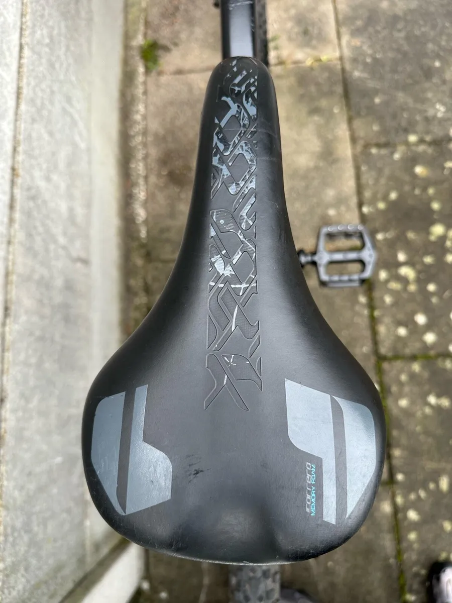 Carrera Vengence Mountain Bike - Image 4
