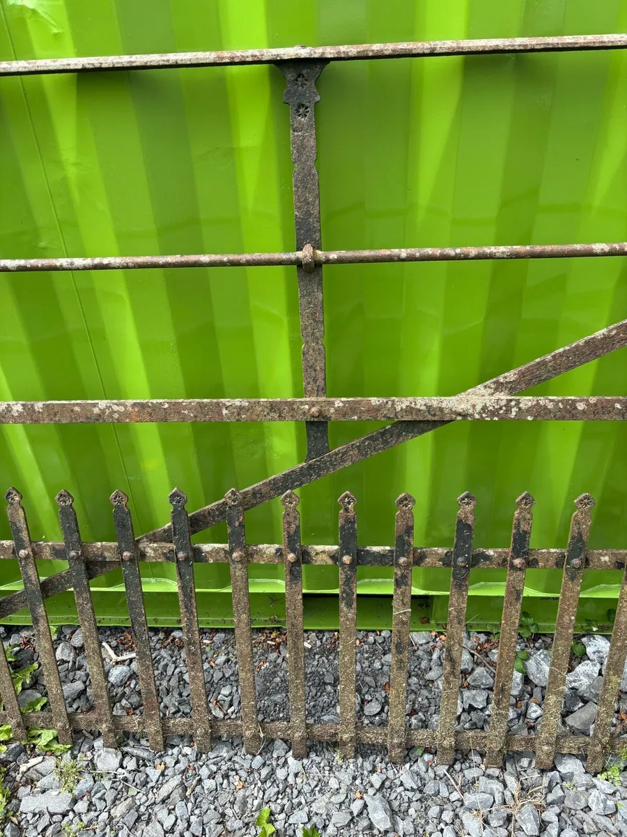 Wrought iron gate - Image 4