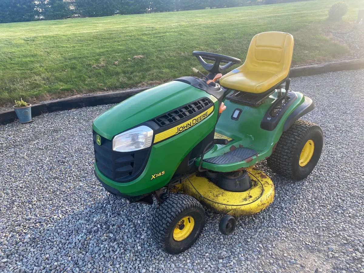Ride on lawnmower - Image 2
