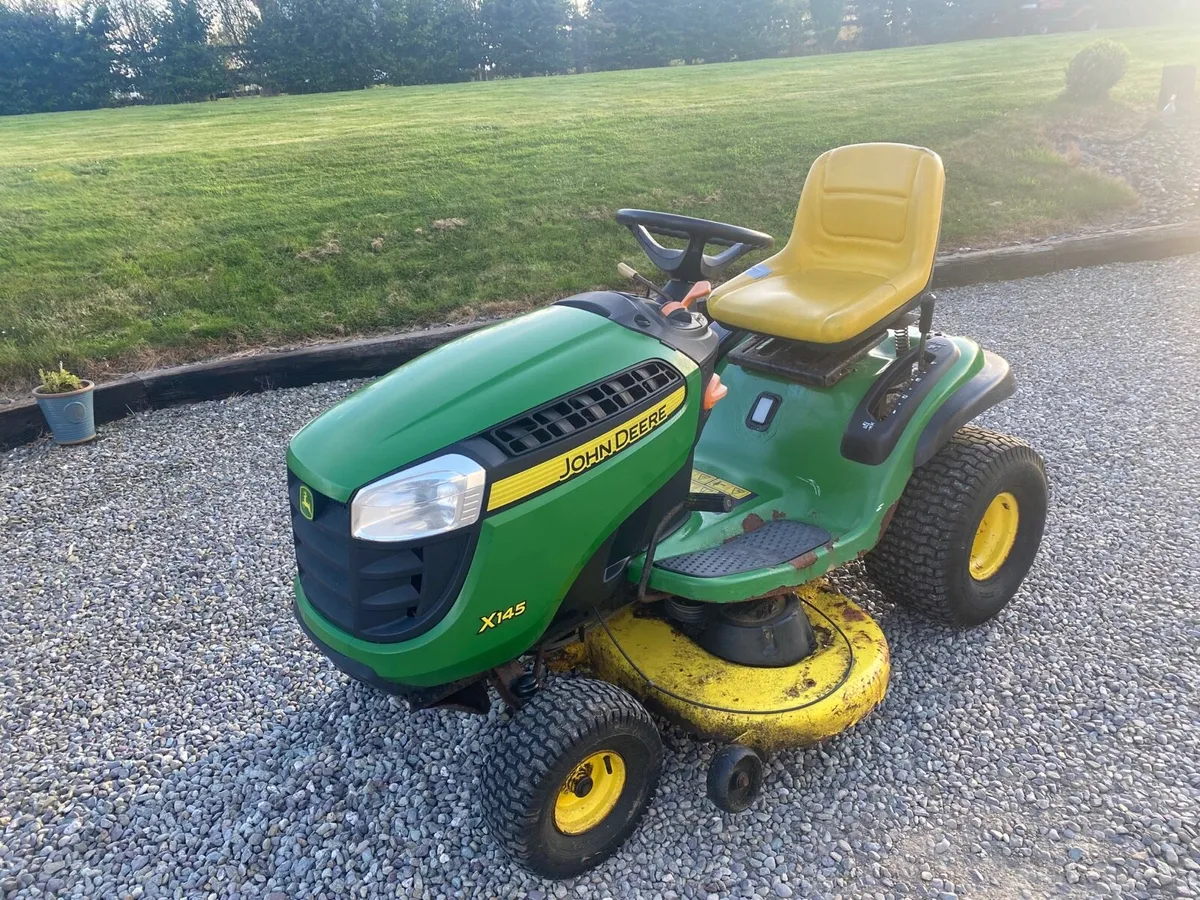 Ride on lawnmower - Image 3