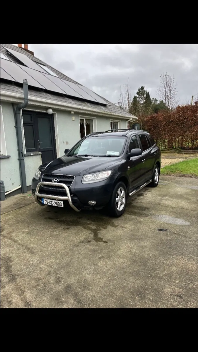 Sante fe Hyundai - Image 1