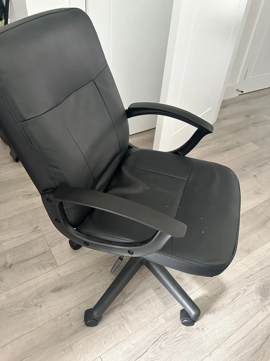 Office and computer Chair - Image 1
