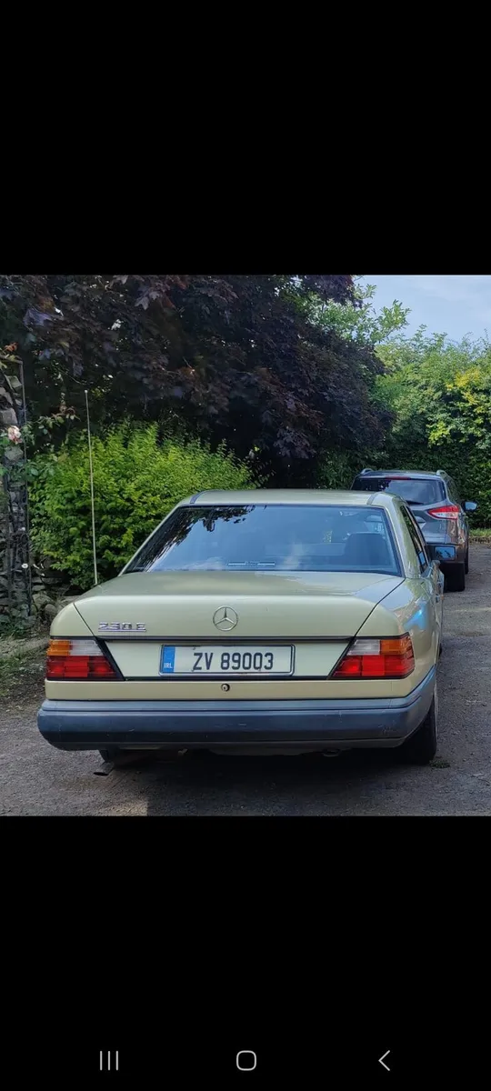 Mercedes 230E W124 very low miles - Image 3