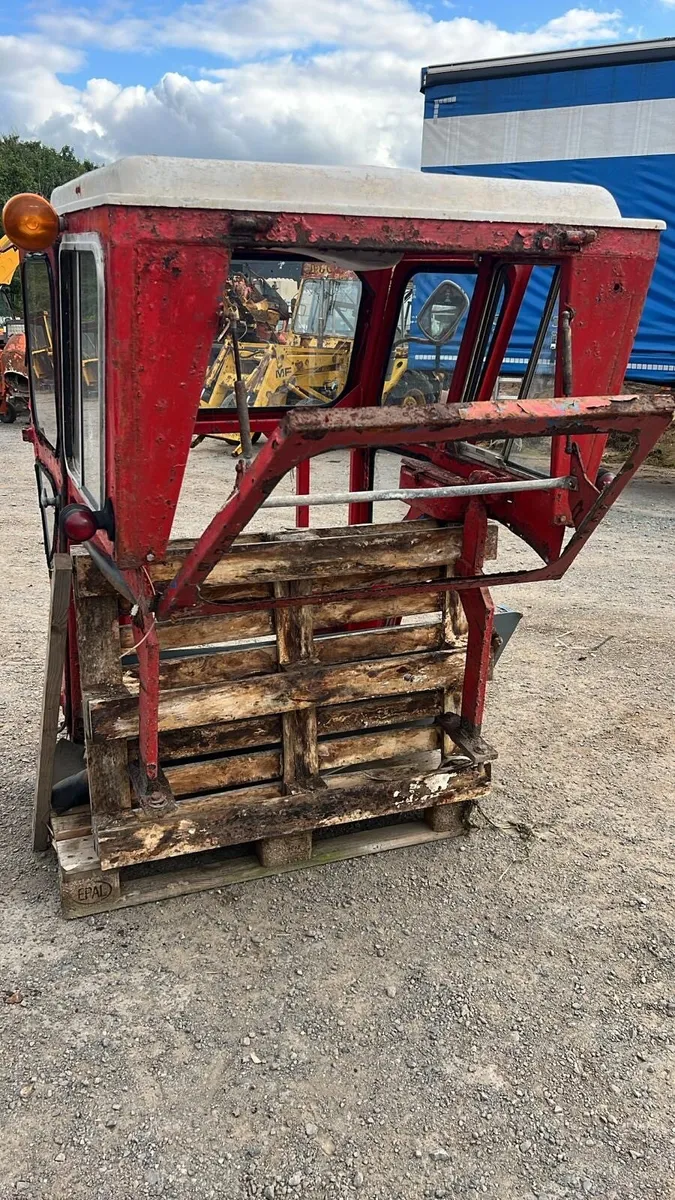 Duncan Cab to suit Massey Ferguson 35 135 - Image 4
