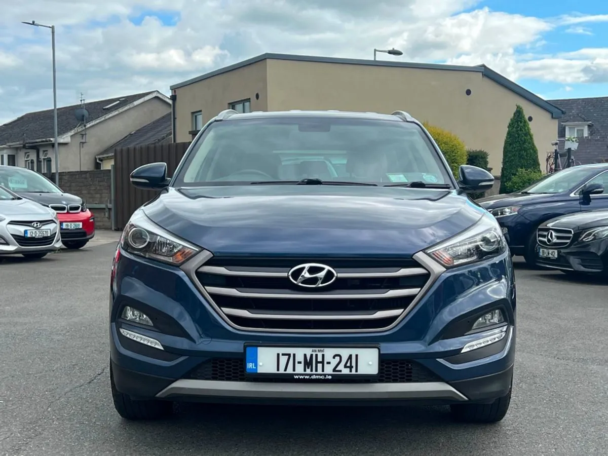 Hyundai Tucson 1.7 Executive 5DR  high Spec - Image 2