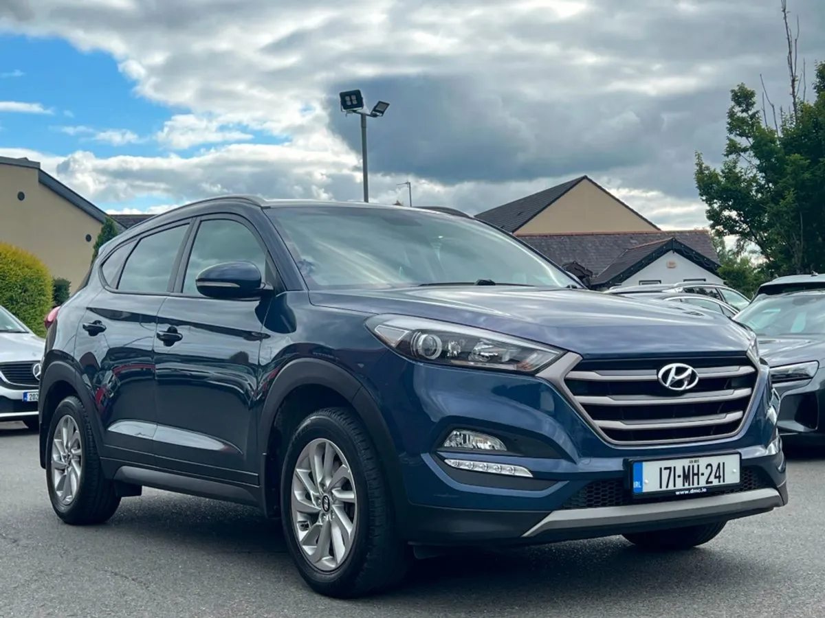 Hyundai Tucson 1.7 Executive 5DR  high Spec - Image 3