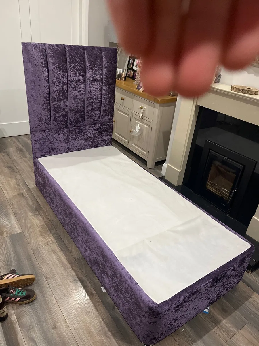 Single bed - Image 2
