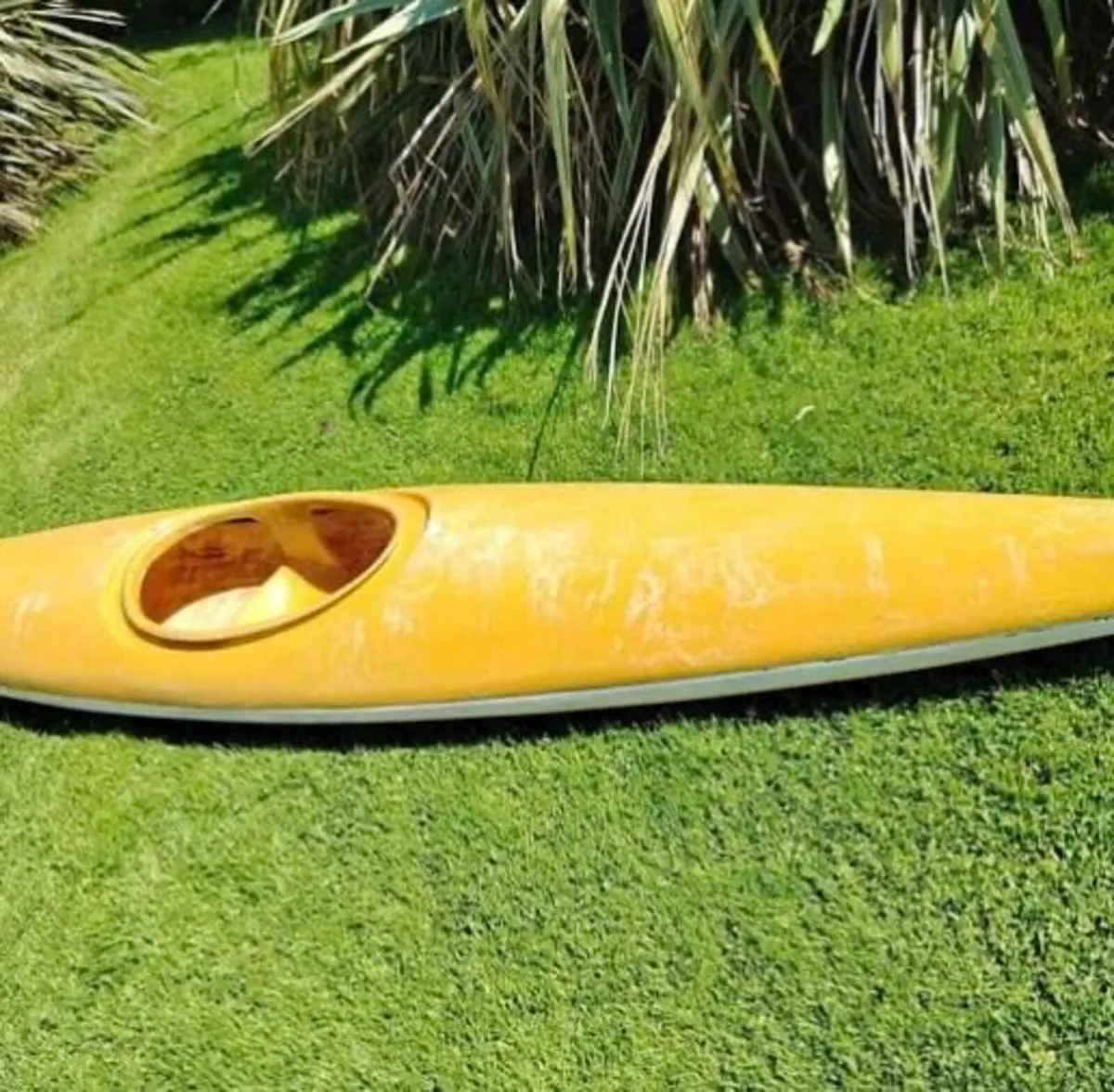 Canoe / kayak - Image 1