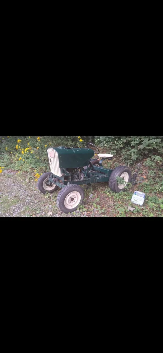 Vintage tractor - Image 2
