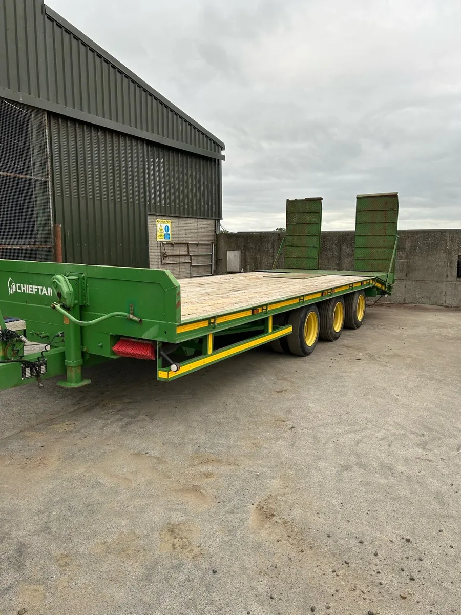Low loader - Image 1