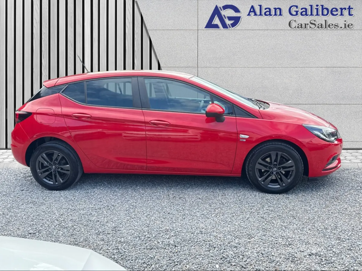 Opel Astra 1.0T 120 Years Edition - Image 3