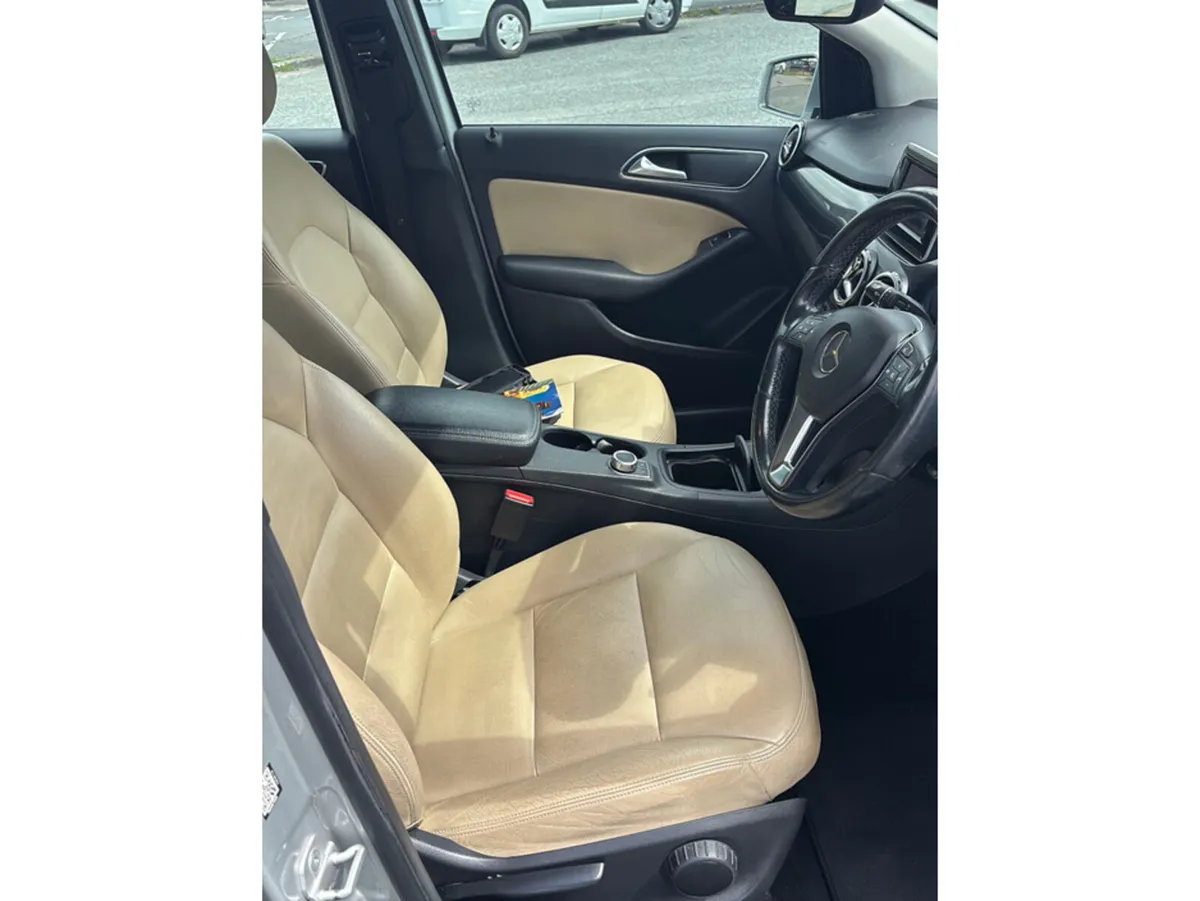 Mercedes-Benz B-Class B 180 CDI BLUE EFFICIENCY SE - Image 4