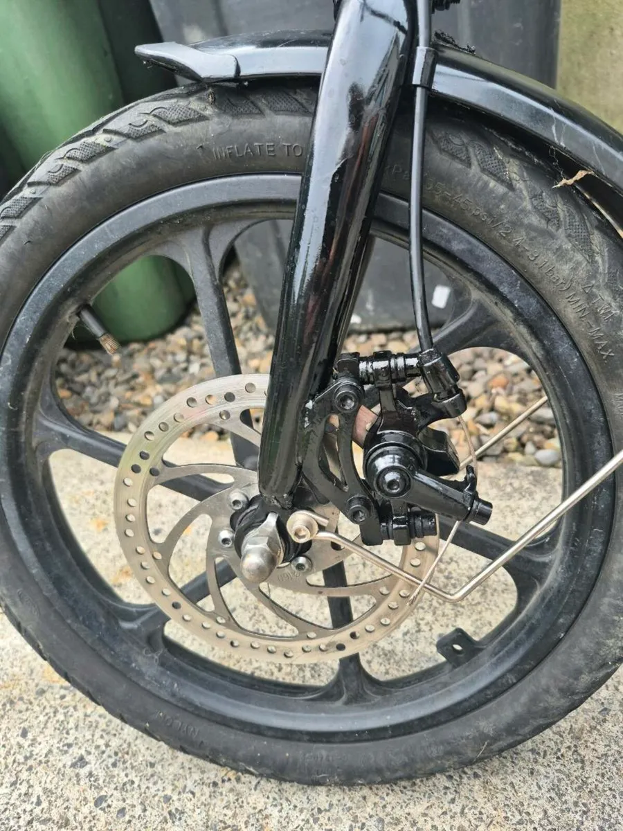 The Fiido D2 Pro is a compact folding 3 speed mode - Image 3