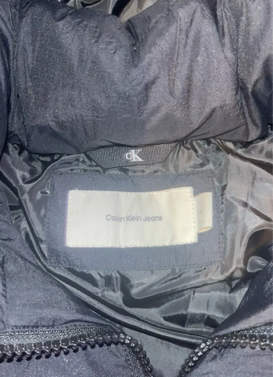 Black Calvin Klien puffer jacket - Image 4