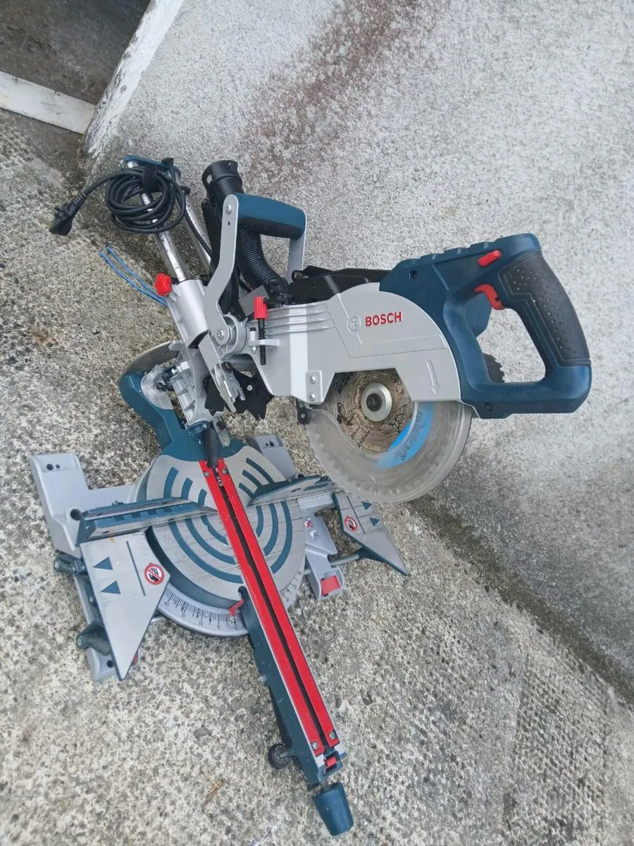 Bosch GCM 8 SJL 216mm Mitre Saw - Image 2