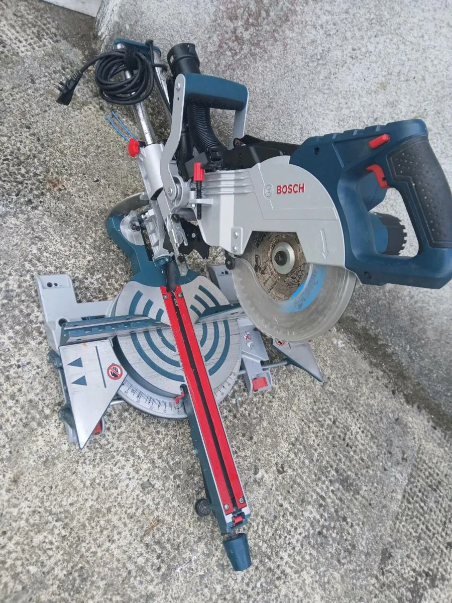 Bosch GCM 8 SJL 216mm Mitre Saw - Image 3