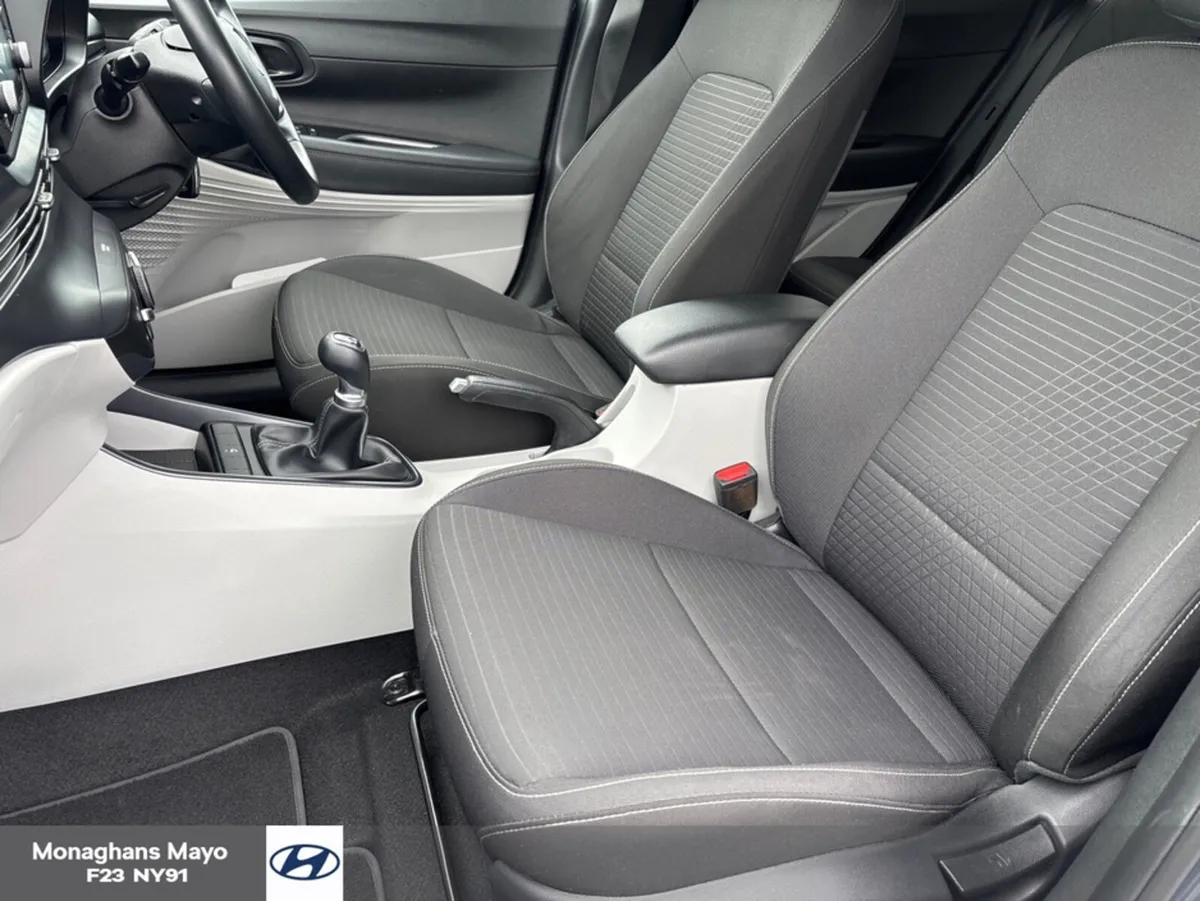 Hyundai i20 DELUXE PLUS 5DR - Image 4