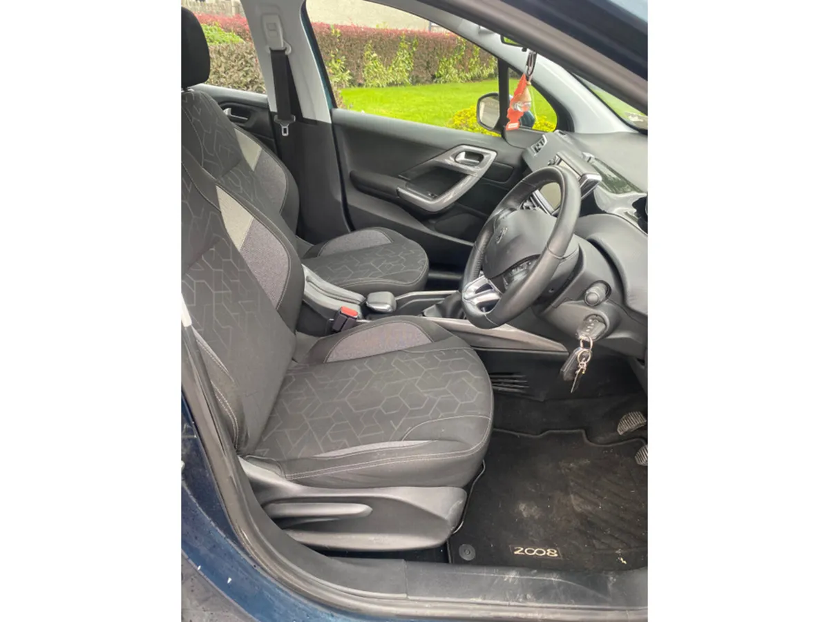 Peugeot 2008 1.6 BLUE HDI 100 ACTIVE 5DR - Image 4
