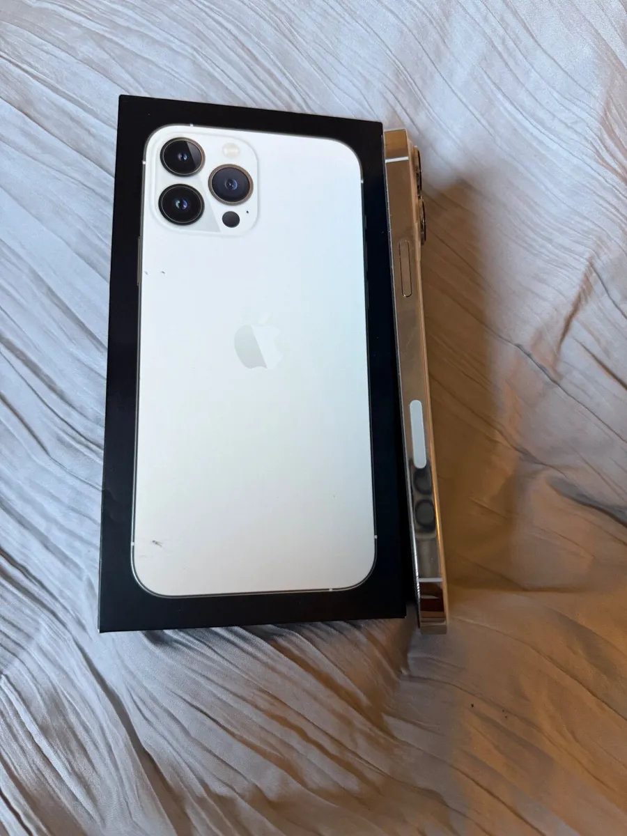 iPhone 13 Pro Max (128GB) in excellent condition - Image 3