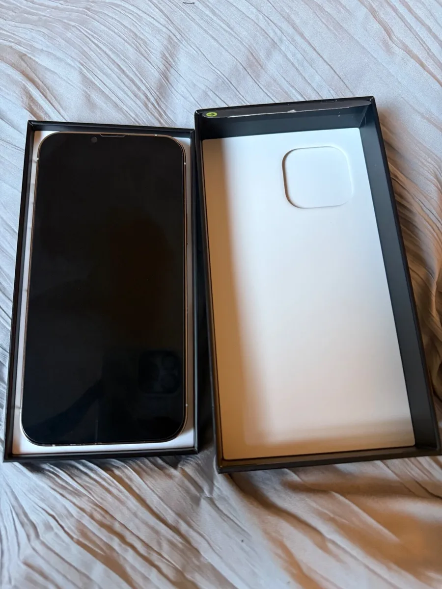 iPhone 13 Pro Max (128GB) in excellent condition - Image 4
