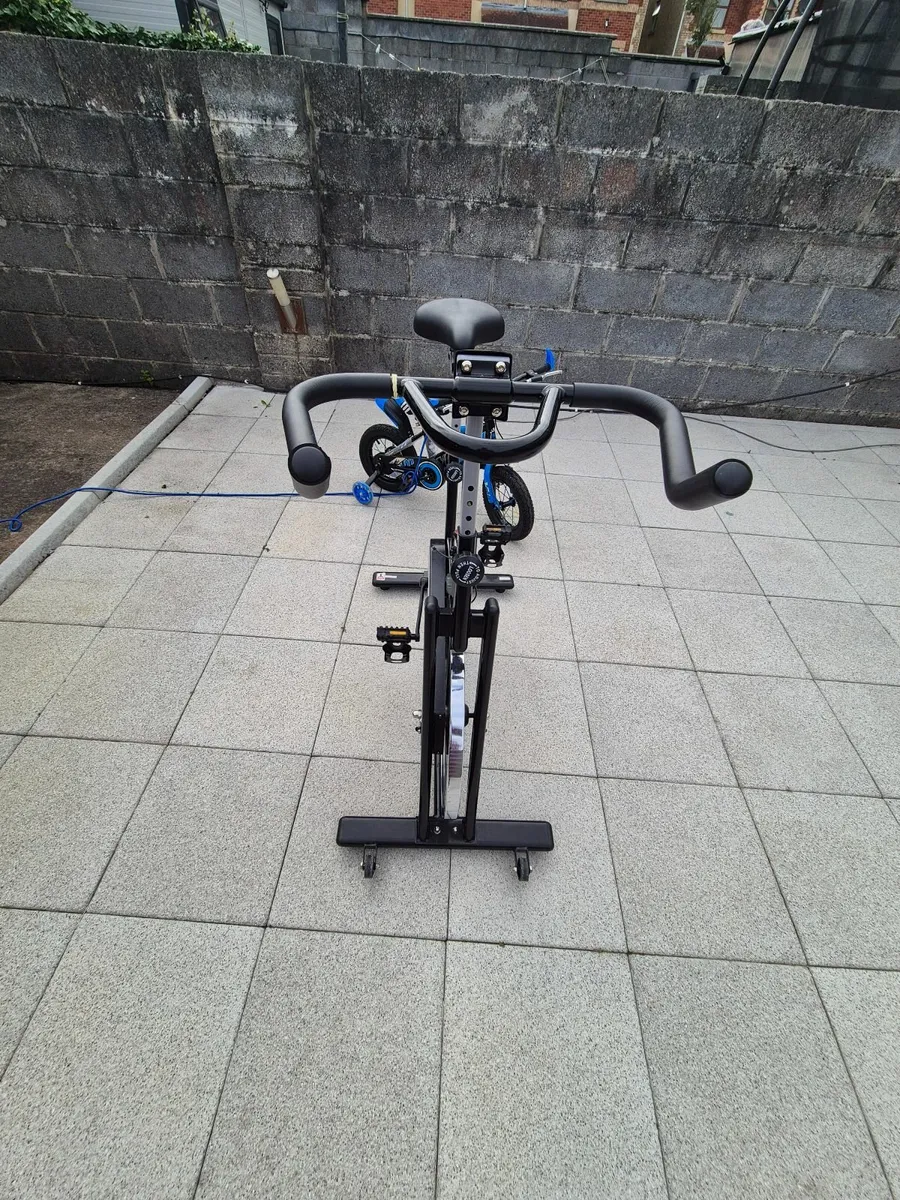 Exercise bike - Image 1