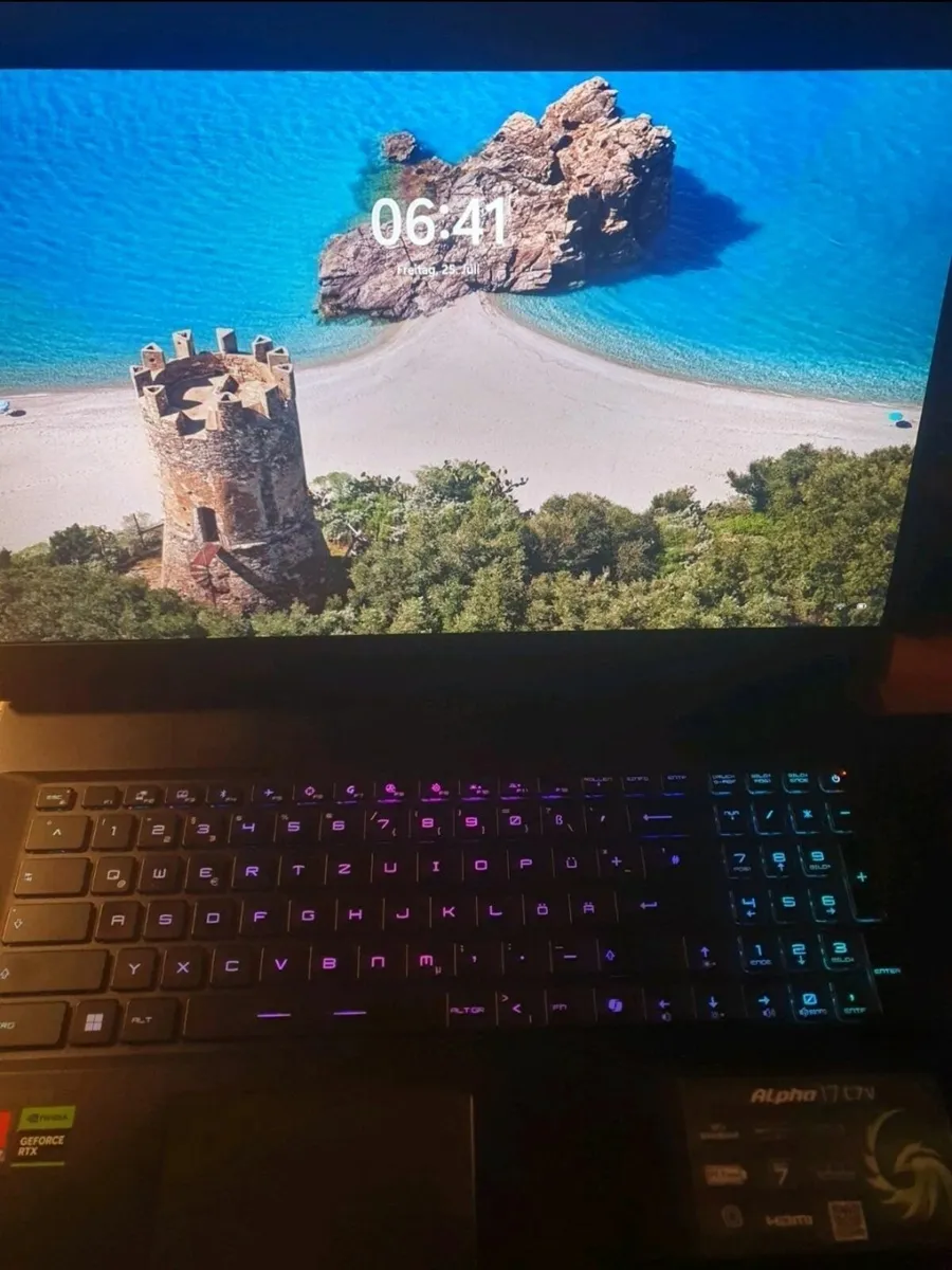 MSI Alpha 17 C7VG – RTX 4070 / Ryzen 7 7840HX / QH - Image 1