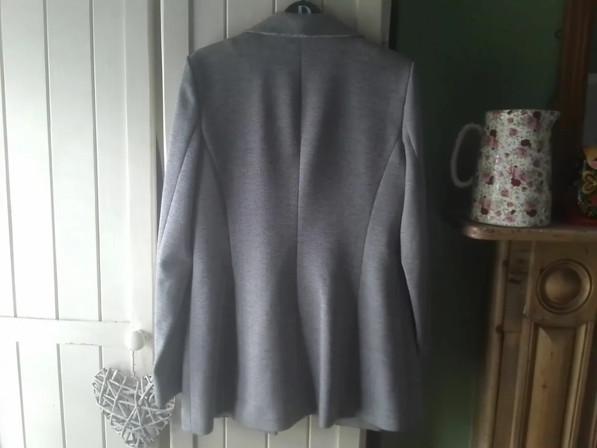 CALVIN KLEIN SEMI FITTED MID LENGTH JACKET 14 - Image 3