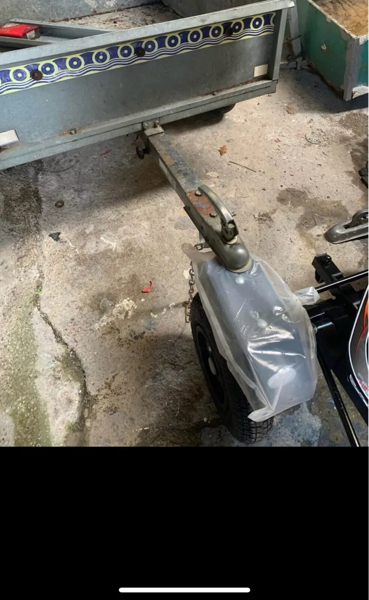 Small camping / tipper trailer - Image 2