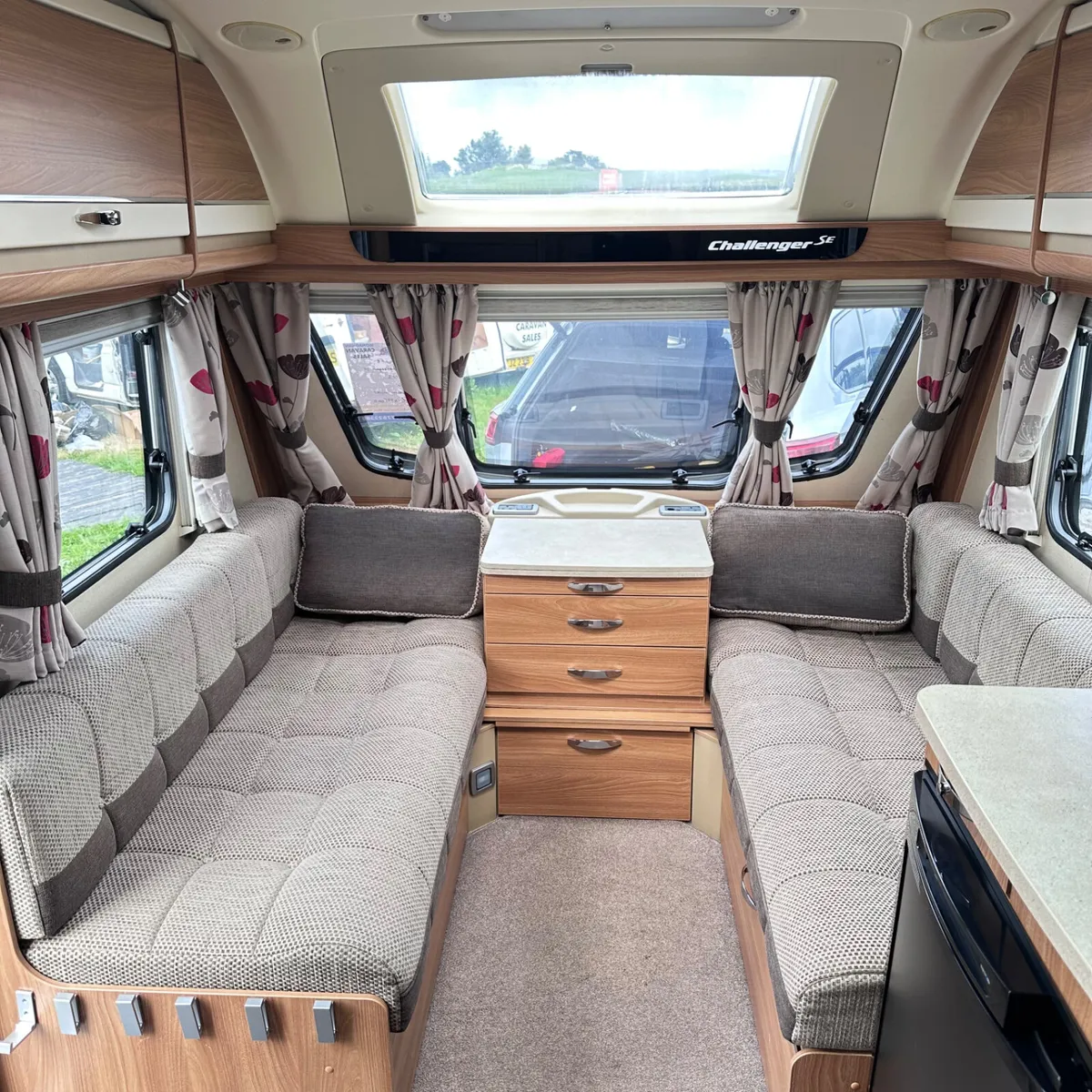 ✨SWIFT  CHALLENGER SPORT 4 BERTH FIXED BED✨ - Image 4