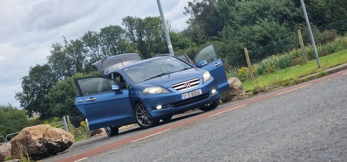 2007 Honda Fr-v - Image 4