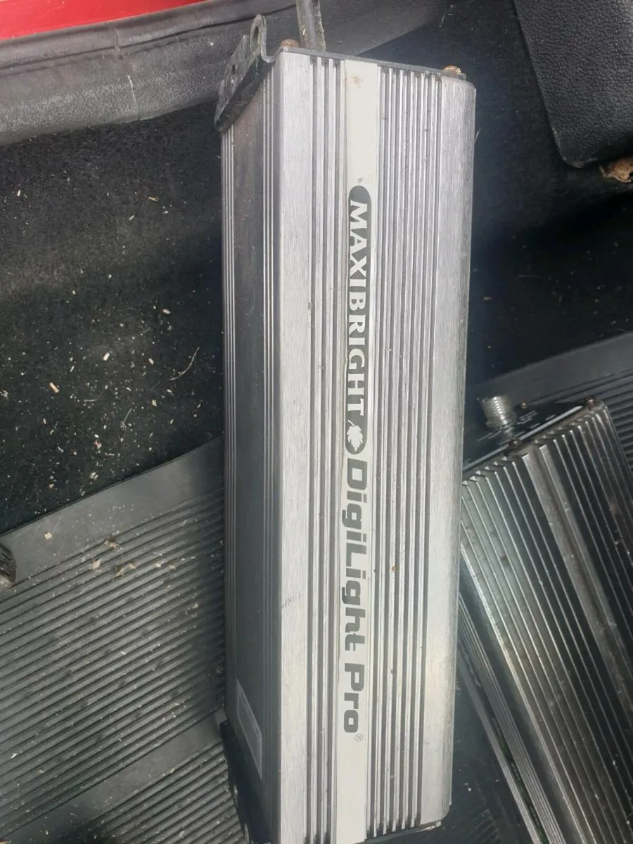 4 pOWER SUPPLYS - Image 2