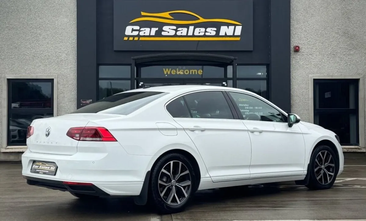 Volkswagen Passat 2.0 TDI EVO SEL Saloon 4dr Dies - Image 4