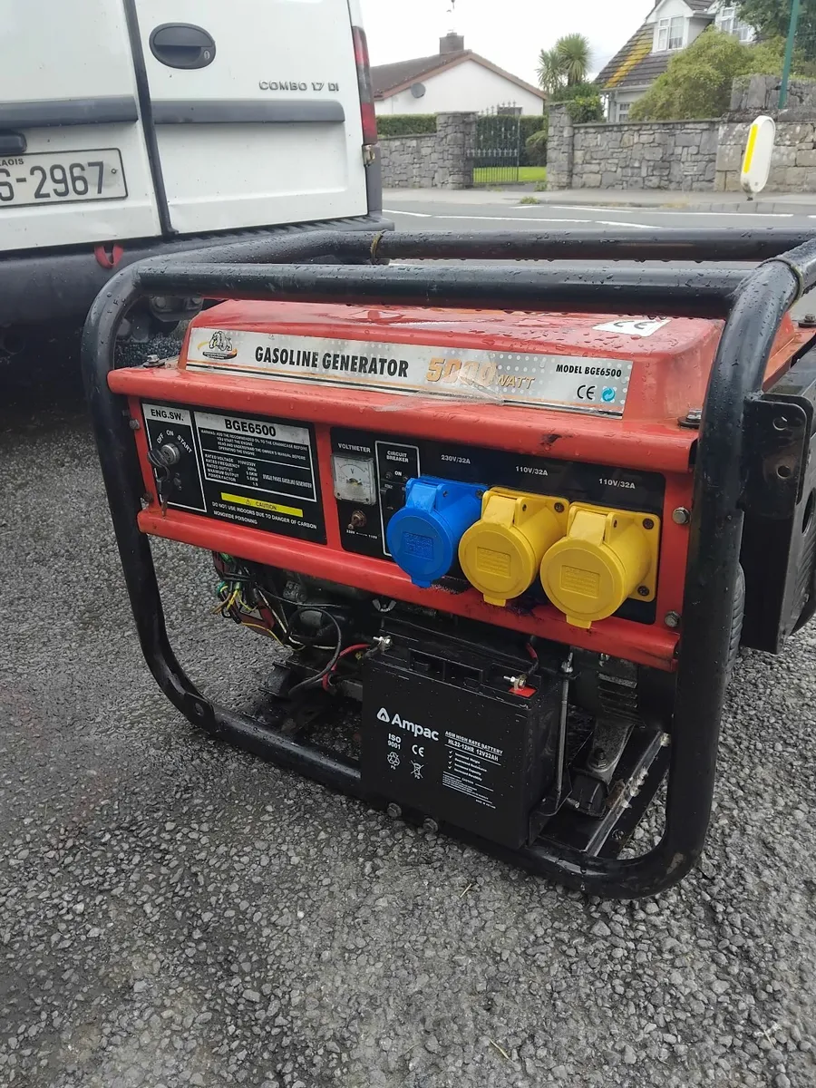Generator 5000w watt key start new battery - Image 1