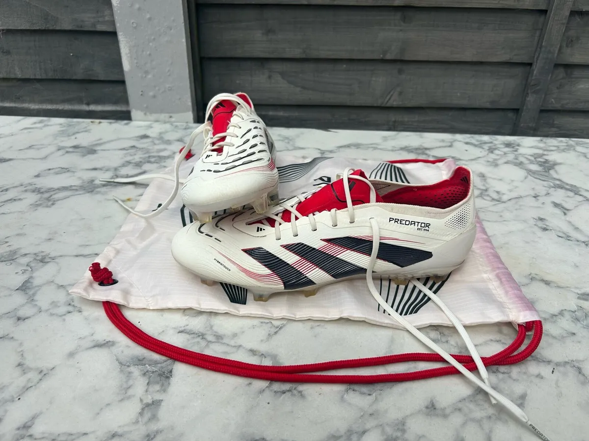 Football boots - Image 2